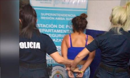 Una mujer fue detenida por prostituir a sus 4 hijas menores en Quilmes Una mujer fue detenida por prostituir a sus 4 hijas menores en Quilmes