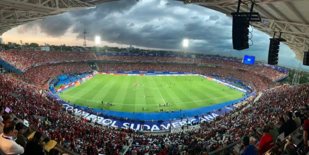 Así lucía "La Nueva Olla", en el éxodo sabalero que registra la mayor movilización sudamericana de todos los tiempos a nivel futbolístico, con casi 40 mil hinchas en Paraguay. Así lucía "La Nueva Olla", en el éxodo sabalero que registra la mayor movilización sudamericana de todos los tiempos a nivel futbolístico, con casi 40 mil hinchas en Paraguay.