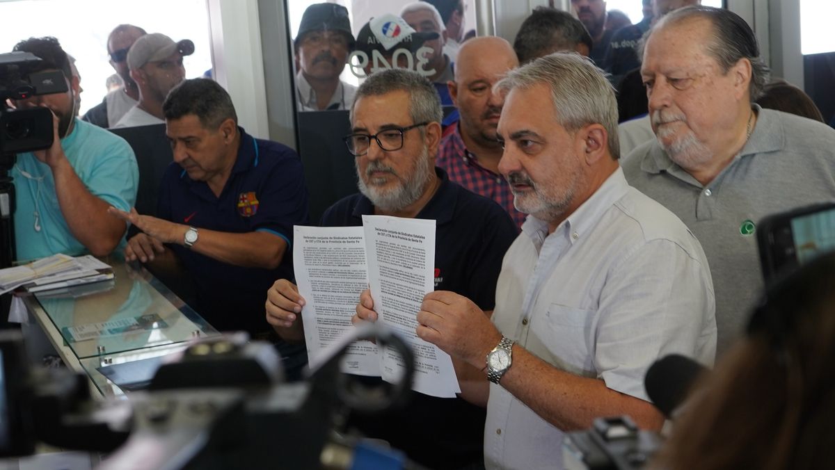 Los gremios de empleados estatales de Santa Fe presentaron una declaración conjunta en el Ministerio de Trabajo.