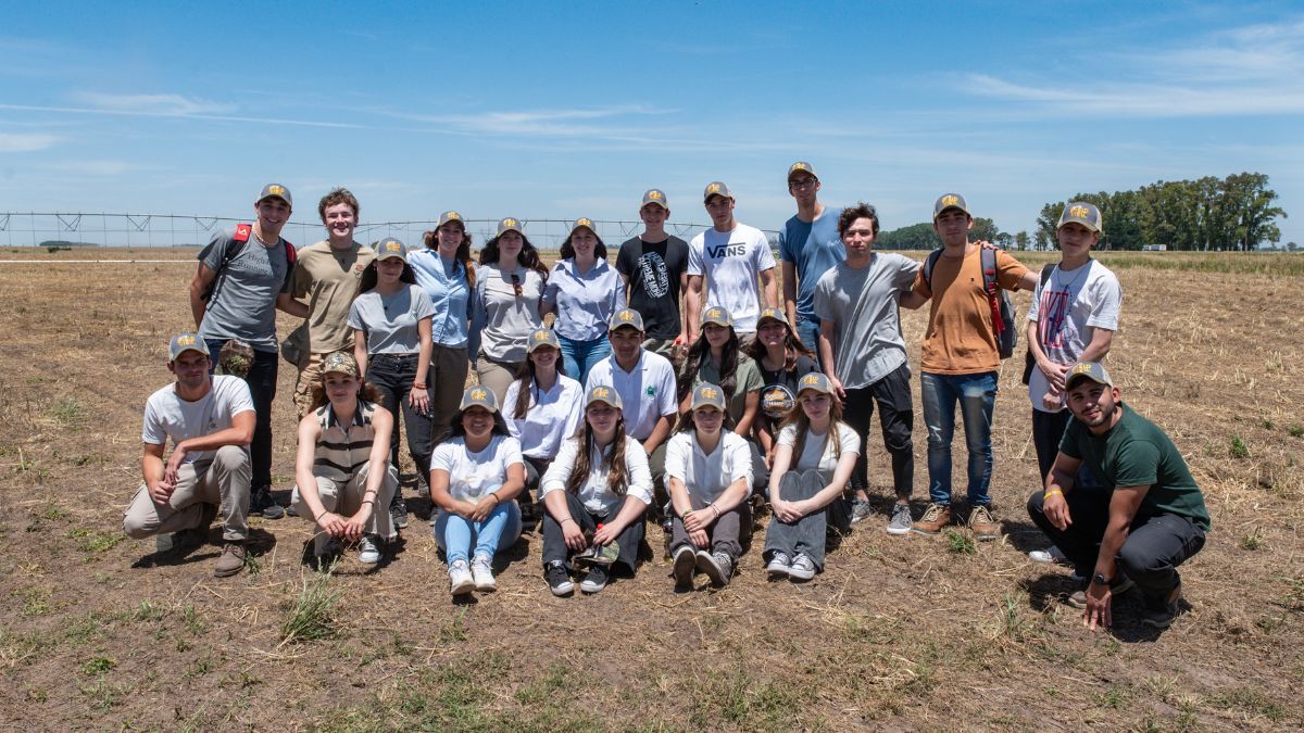 Lanzado en Rojas y Pergamino, se dirigió a jóvenes de entre 18 y 30 años, brindándoles acceso a conocimientos y tecnologías digitales aplicadas al agro, una disciplina clave para el desarrollo económico y social del país