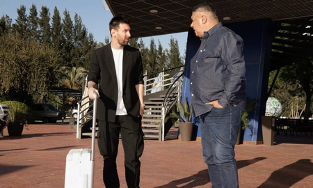 Lionel Messi y Facundo Farías llegaron al país para sumarse a la Selección Argentina. Lionel Messi y Facundo Farías llegaron al país para sumarse a la Selección Argentina.