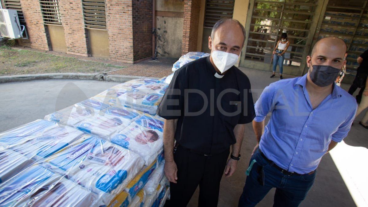 Entregaron 27.000 pañales al Hospital de Niños.