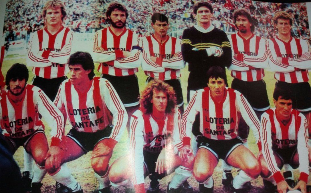El ascenso de 1989. Un equipo que quedará para siempre en la historia de Unión. Archivo personal Familia Jacob.