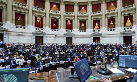 La Cámara de Diputados tratará este miércoles la reforma de la Ley de Glaciares. La Cámara de Diputados tratará este miércoles la reforma de la Ley de Glaciares.