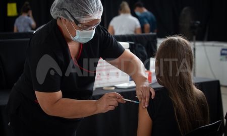 El Ministerio de Salud envió un comunicado este domingo en el que recomienda reforzar la vacuna contra el coronavirus. El Ministerio de Salud envió un comunicado este domingo en el que recomienda reforzar la vacuna contra el coronavirus.