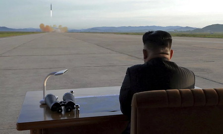 Corea del Norte acusó este domingo a Estados Unidos de llevar a cabo una política hostil, denunció como falaz la diplomacia de Washington y advirtió que el presidente Joe Biden cometió un gran error con su postura desfasada al decir que usaría “la diplomacia”, pero también “una severa disuasión” para contener las ambiciones nucleares de Pyonyang. Corea del Norte acusó este domingo a Estados Unidos de llevar a cabo una política hostil, denunció como falaz la diplomacia de Washington y advirtió que el presidente Joe Biden cometió un gran error con su postura desfasada al decir que usaría “la diplomacia”, pero también “una severa disuasión” para contener las ambiciones nucleares de Pyonyang.
