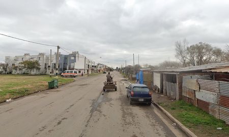 La zona del barrio Nuevo Alberdi, donde acribillaron a un hombre de 22 años desde un auto que luego se dio a la fuga. La zona del barrio Nuevo Alberdi, donde acribillaron a un hombre de 22 años desde un auto que luego se dio a la fuga.