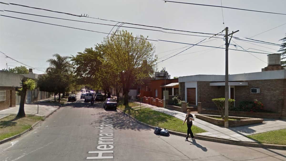 Hernandarias 2800. La zona en la que se produjo una explosión de un artefacto casero.