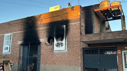 Incendio en una metalúrgica de Santa Fe: una bacha de aceite se prendió fuego mientras operarios trabajaban
