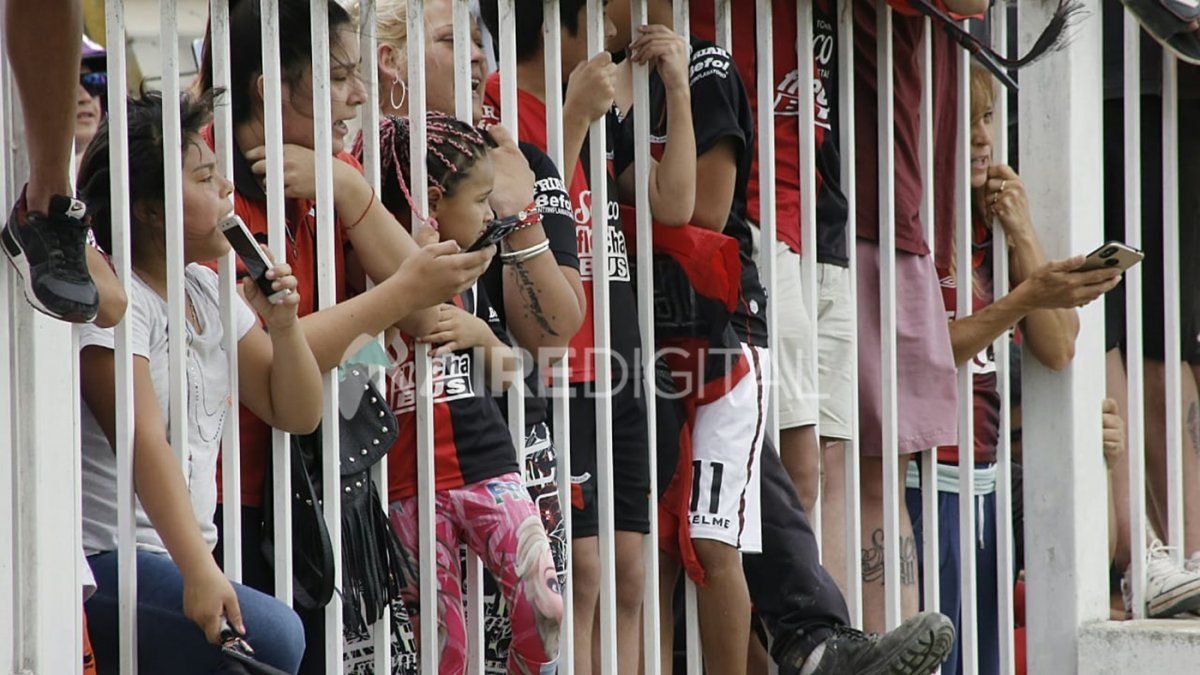 Las 37 mejores fotos de la multitudinaria despedida al plantel de Colón