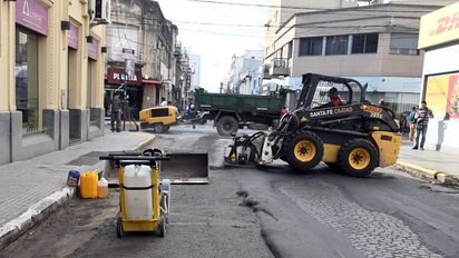 Bacheo en Santa Fe: avanzan las obras en el micro y macrocentro para llegar a febrero con calles renovadas