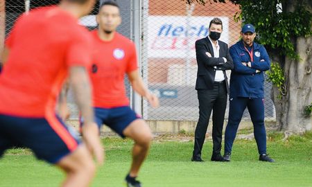 Marcelo Tinelli, presidente de San Lorenzo, estuvo presente en el entrenamiento en la previa al clásico ante Huracán por la Copa de la Liga. Marcelo Tinelli, presidente de San Lorenzo, estuvo presente en el entrenamiento en la previa al clásico ante Huracán por la Copa de la Liga.