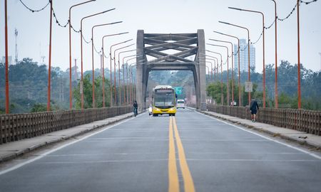 Este miércoles se firmó el convenio que da inicio al estudio final en Santo Tomé para realizar el proyecto final del nuevo puente. Este miércoles se firmó el convenio que da inicio al estudio final en Santo Tomé para realizar el proyecto final del nuevo puente.