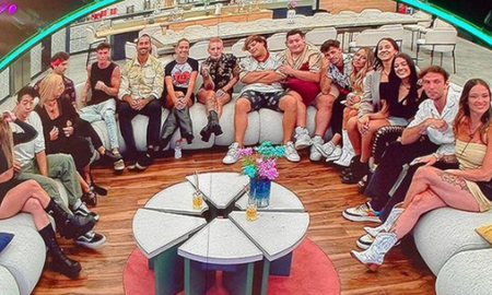 Se filtró que dos exparticipantes de Gran Hermano tienen un romance. Se filtró que dos exparticipantes de Gran Hermano tienen un romance.