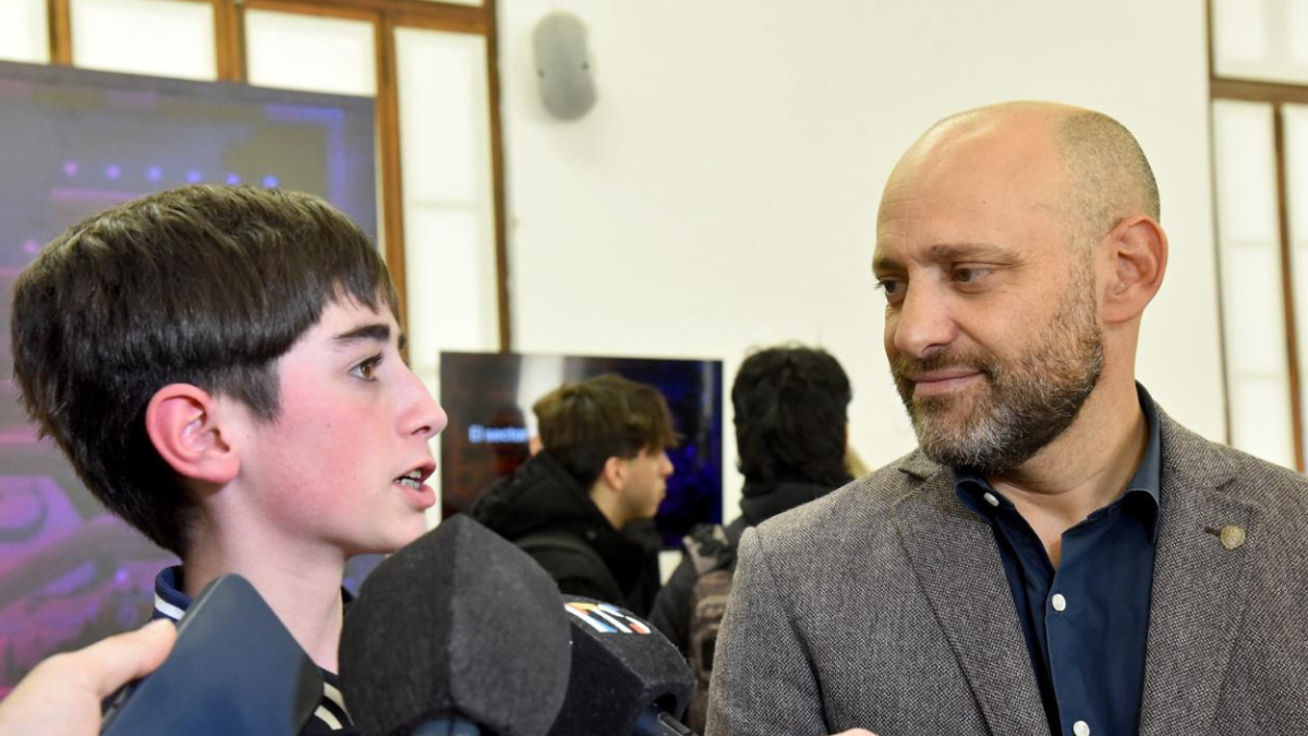 Más de 40 personas se capacitarán en diseño, programación y negocios gracias a la nueva convocatoria de Santa Fe Game Factory. Más de 40 personas se capacitarán en diseño, programación y negocios gracias a la nueva convocatoria de Santa Fe Game Factory.