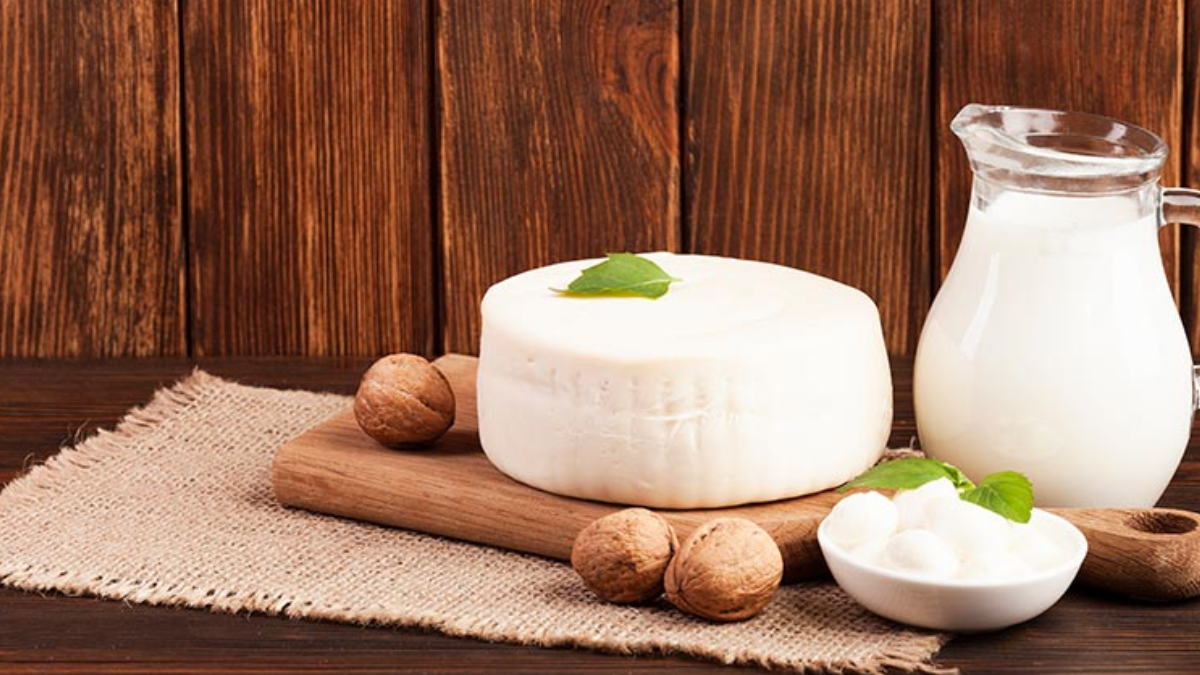 Con propiedades exfoliantes y despigmentantes, el ácido láctico revitaliza la piel, dejándola más luminosa y suave. Con propiedades exfoliantes y despigmentantes, el ácido láctico revitaliza la piel, dejándola más luminosa y suave.