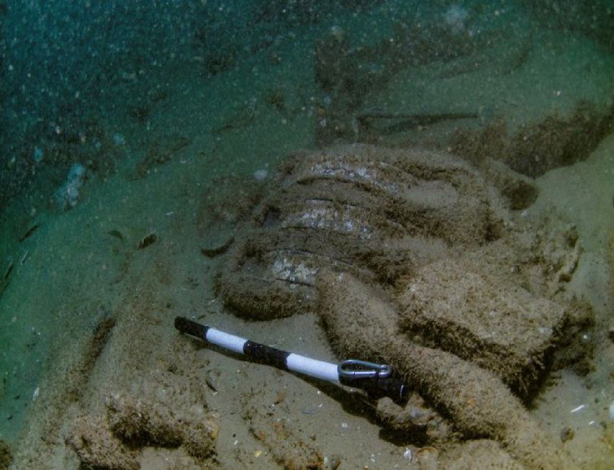 Inglaterra: encontraron restos de un buque hundido del siglo XVII junto a las costas británicas
