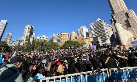 Rosario vivió una jornada cargada de emoción y patriotismo este viernes 20 de junio. Rosario vivió una jornada cargada de emoción y patriotismo este viernes 20 de junio.