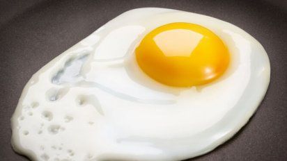 Cómo hacer huevos fritos en el microondas: la receta más fácil