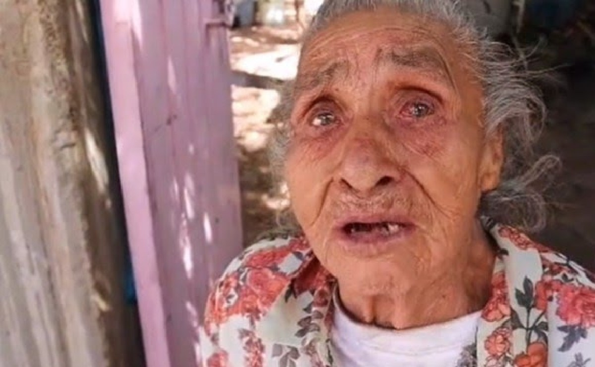 El llanto de una abuela de 97 años porque sus 16 hijos la abandonaron: No saben si vivo