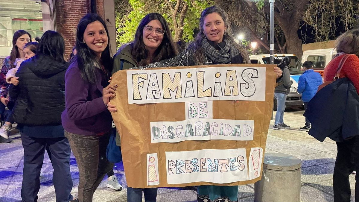 En algunos casos la situación fue normalizada y algunos pocos recibieron los pagos que correspondían de abril y mayo. Pero la mayoría de los prestadores aún no cobró.