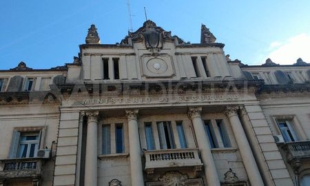 El socialismo criticó fuertemente al gobernador Perotti por la inseguridad en Santa Fe. El socialismo criticó fuertemente al gobernador Perotti por la inseguridad en Santa Fe.