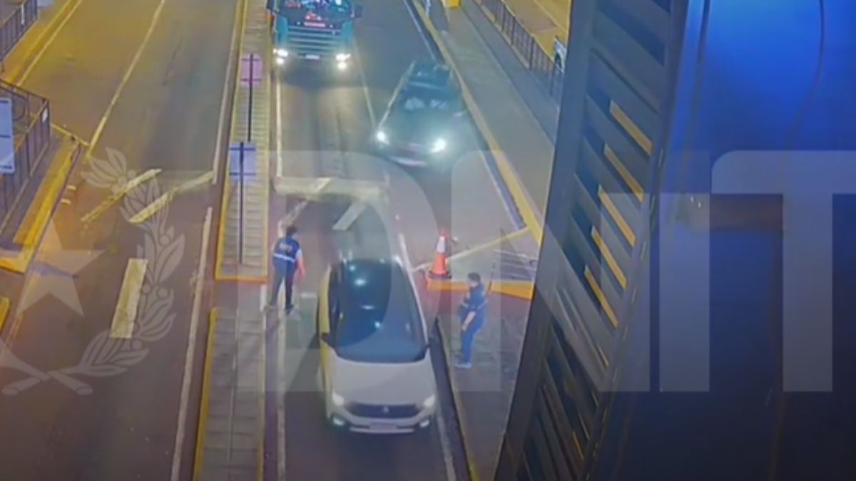 El momento de la detención de Edgardo Kueider. El momento de la detención de Edgardo Kueider.