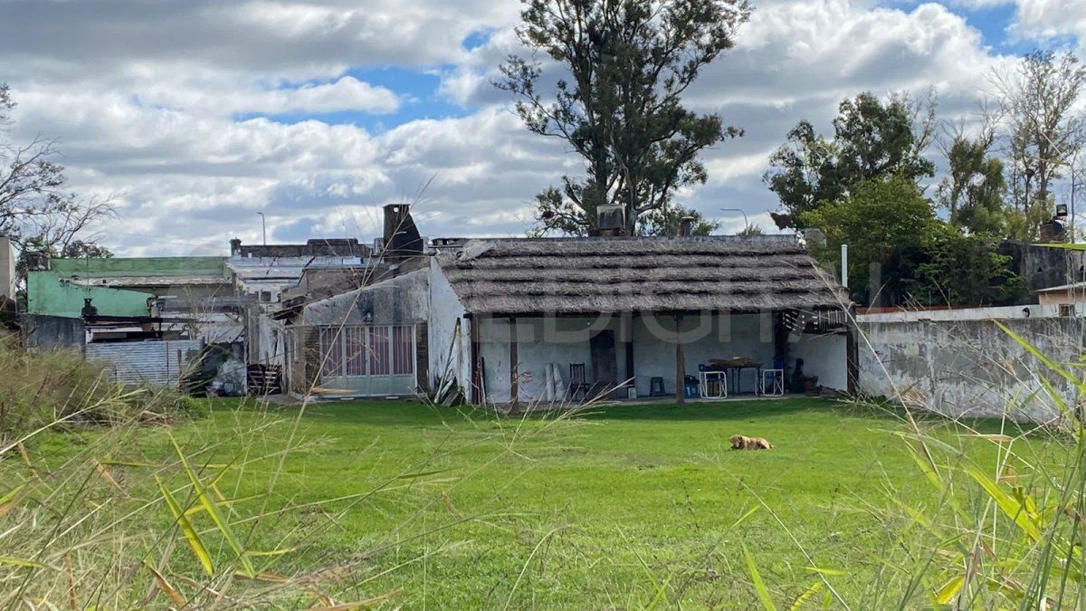 La vivienda en la que ingresaron está detrás de la Parrilla Don Rosendo, propiedad de la familia.