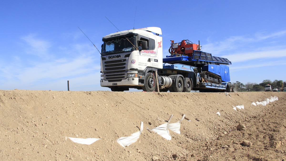 El Gasoducto Gran Santa Fe beneficiará a 250.000 personas y a 7.000 industrias y comercios. El Gasoducto Gran Santa Fe beneficiará a 250.000 personas y a 7.000 industrias y comercios.