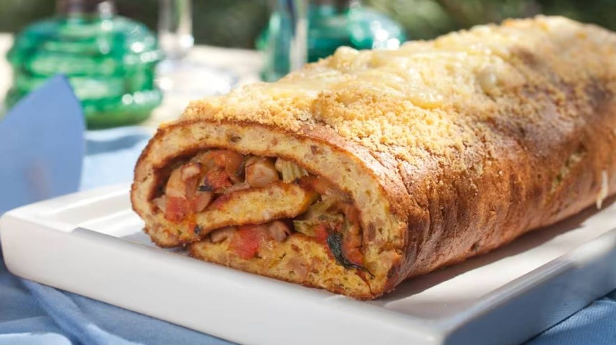 Arrollado de castañas de cajú y tomates