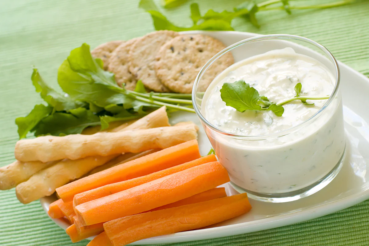 La lactonesa es una versión vegana de la mayonesa y puede hacerse con pocos ingredientes. La lactonesa es una versión vegana de la mayonesa y puede hacerse con pocos ingredientes.