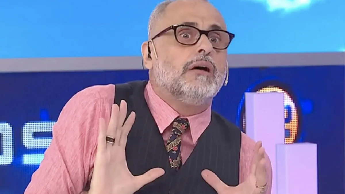 Jorge Rial lanzó un irónico mensaje en Twitter durante "El club de las divorciadas"