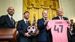 altText(Lionel Messi entró junto a Donald Trump a la Casa Blanca en la visita de Inter Miami)}