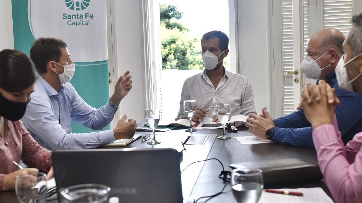 Robo de cables y falta de servicio: la Municipalidad se reunió con Telecom por los reclamos de vecinos