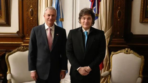 Javier Milei junto al presidente electo de Chile José Antonio Kast.