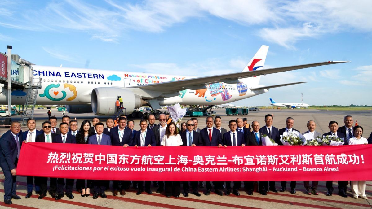 La aerolínea China Eastern Airlines inauguró la ruta más extensa del planeta que