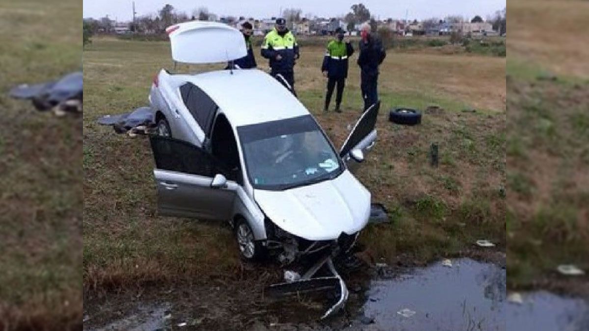 Así quedó el automóvil en el que se transportaba la Directora del Instituto de Hemoterapia tras el accidente. 