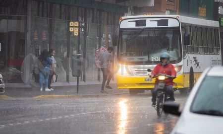 Se intensifican las tormentas sobre el centro y norte de la provincia de Santa Fe. Se intensifican las tormentas sobre el centro y norte de la provincia de Santa Fe.