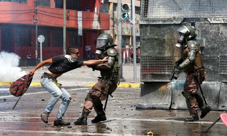 represion en chile: investigan 840 denuncias de violaciones de derechos humanos represion en chile: investigan 840 denuncias de violaciones de derechos humanos