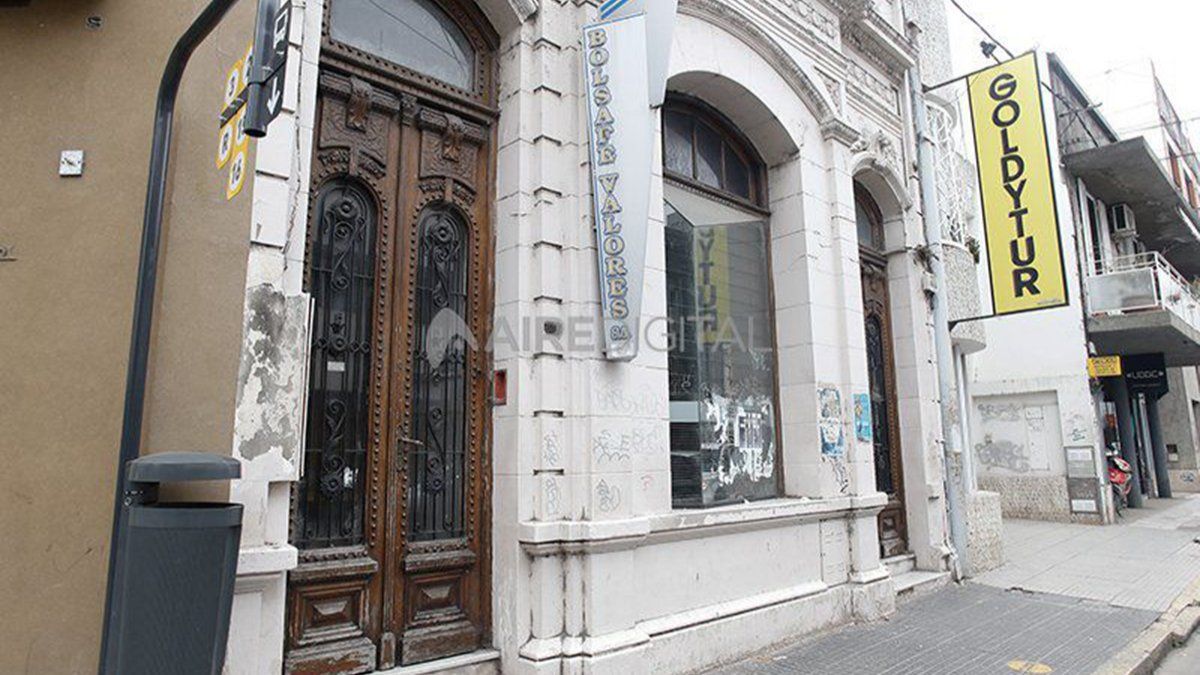 bolsafe-funciono-san-jeronimo-y-la-esquina-juan-garay-actualmente-se-encuentra-abandonado-el-edifici