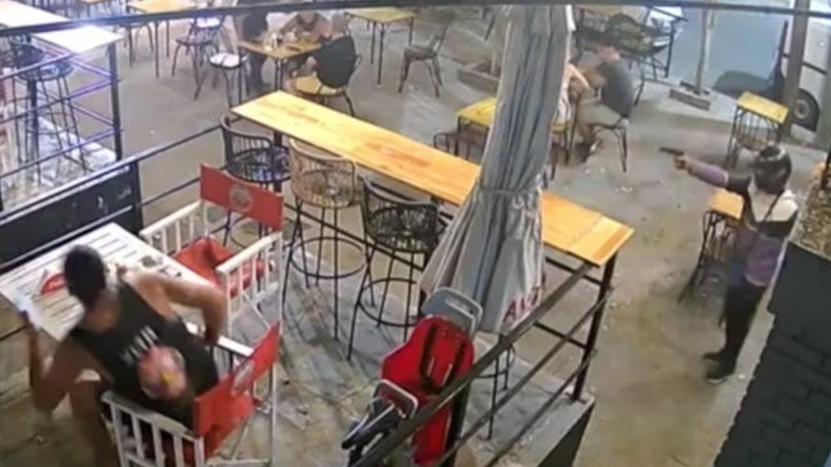 Intentaron balear un bar en Rosario tras dejar un nuevo mensaje mafioso