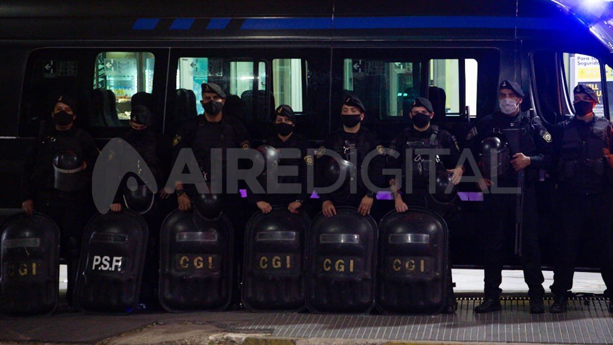 Este viernes a las 17.30 unos 2.000 agentes de seguridad de varias localidades salieron a las calles para comenzar con el operativo que se realizará antes, durante y después del partido.