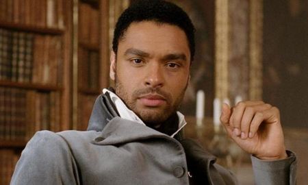 Regé-Jean Page, el actor de Bridgerton, podría ser el protagonista de una película de Marvel. Regé-Jean Page, el actor de Bridgerton, podría ser el protagonista de una película de Marvel.