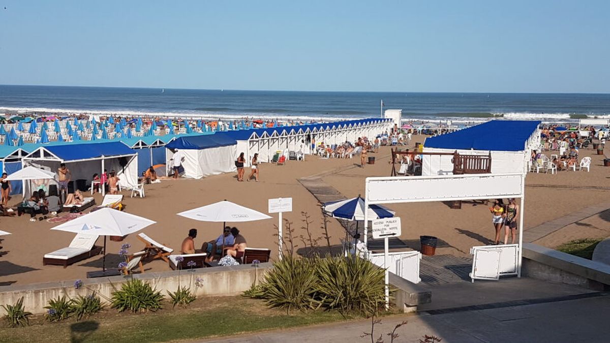 Alquilar una carpa en Mar del Plata podría costar hasta más de 3 millones de pesos. Alquilar una carpa en Mar del Plata podría costar hasta más de 3 millones de pesos.