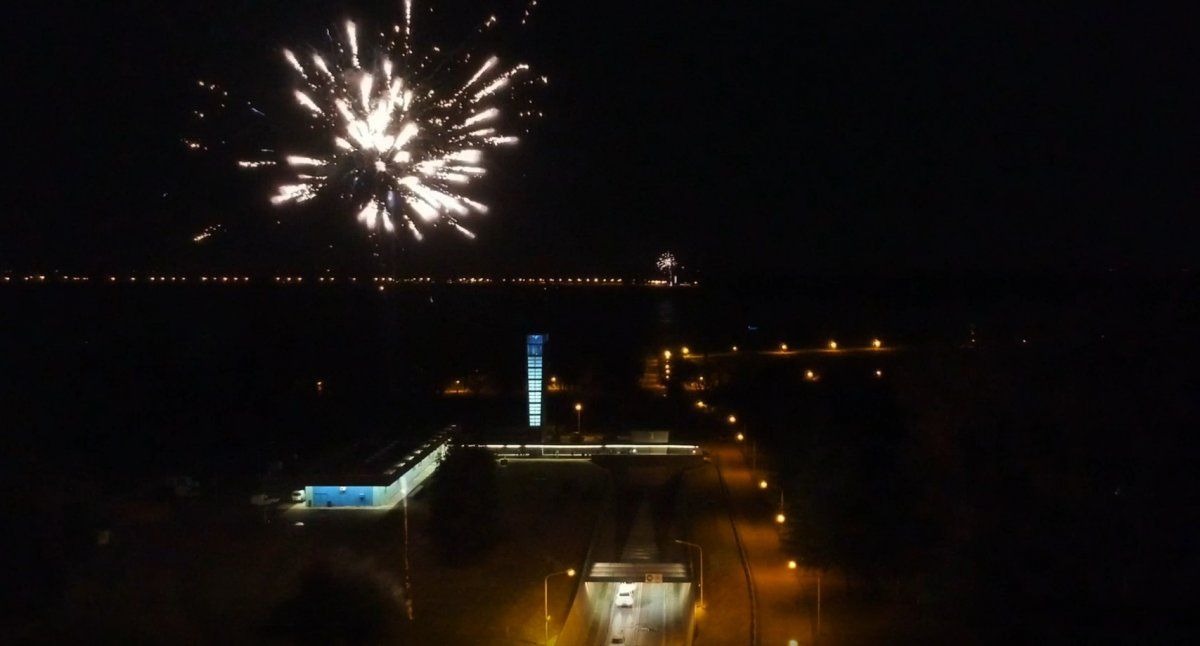 Con fuegos artificiales, arrancó el cumpleaños del Túnel Subfluvial