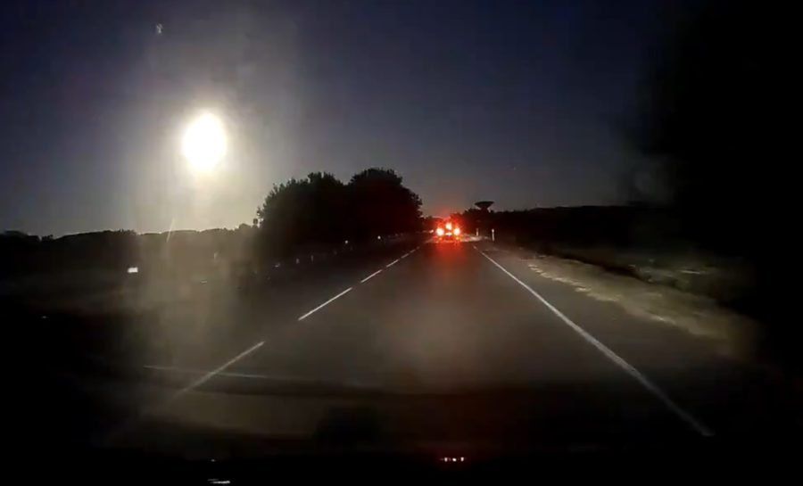 Los bólidos que no llegan a impactar contra la Tierra son meteoros, no meteoritos como se los conoce popularmente.