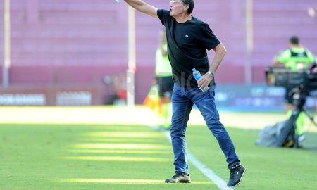 El Club Atlético Colón empató 1-1 con Lanús y Julio César Falcioni dio los motivos por los que planteó el partido de esta manera. Además palpitó el clásico santafesino de la próxima semana. El Club Atlético Colón empató 1-1 con Lanús y Julio César Falcioni dio los motivos por los que planteó el partido de esta manera. Además palpitó el clásico santafesino de la próxima semana.