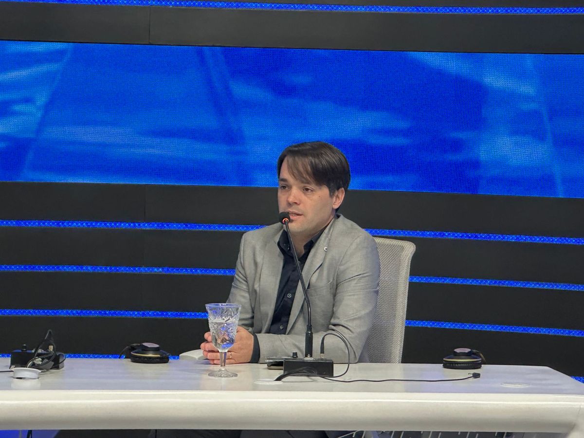 Daniel Moreno es gerente de RRHH de Sweet SA - Open Candy, una de las pymes más importantes de Santa Fe. Daniel Moreno es gerente de RRHH de Sweet SA - Open Candy, una de las pymes más importantes de Santa Fe.