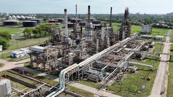 Reconvertirán la histórica refinería de San Lorenzo en una planta de biocombustibles