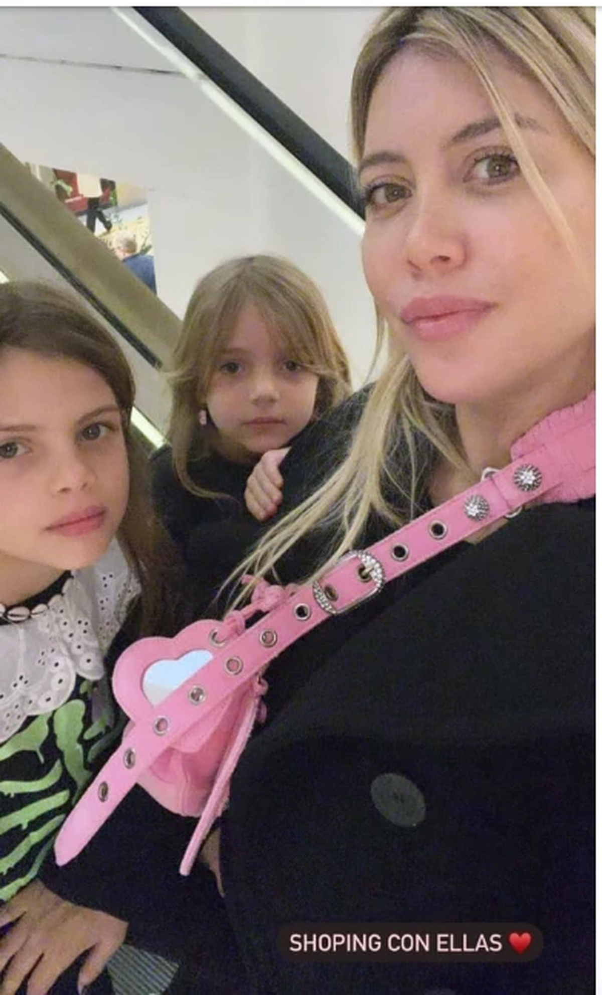 En medio de la crisis con Mauro Icardi, Wanda Nara viajó a Londres con sus hijos